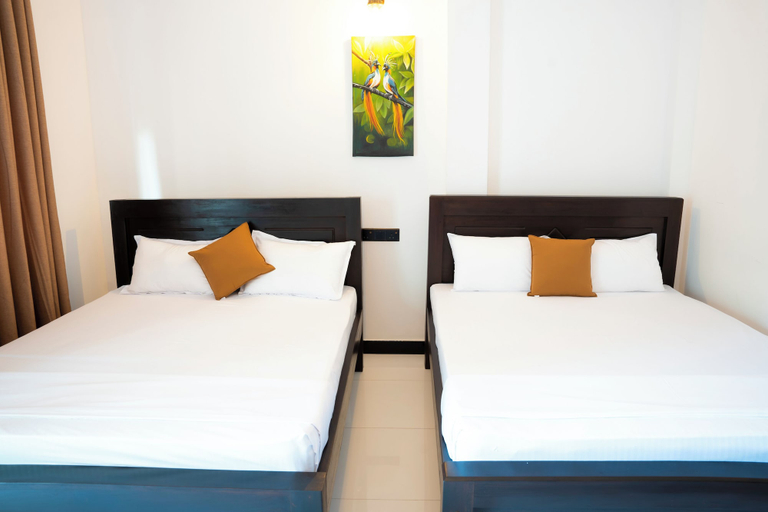 Bedroom 4, Ruhunu Holiday Inn, Katharagama