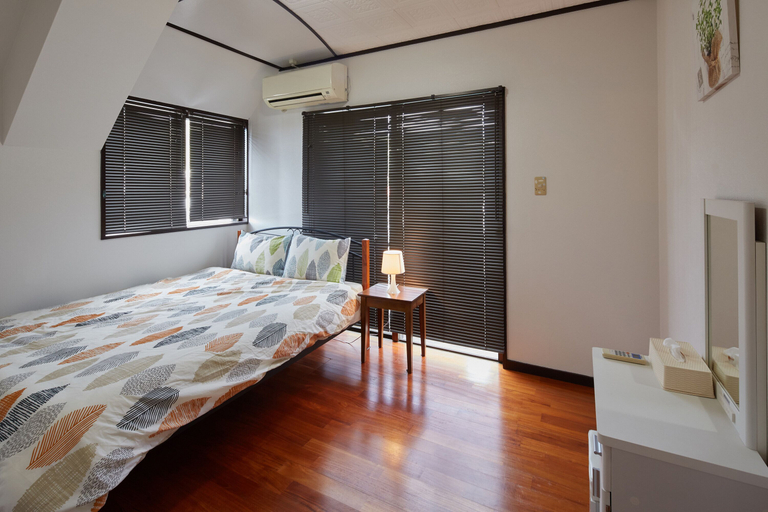 Bedroom 3, Wind Henza, Uruma