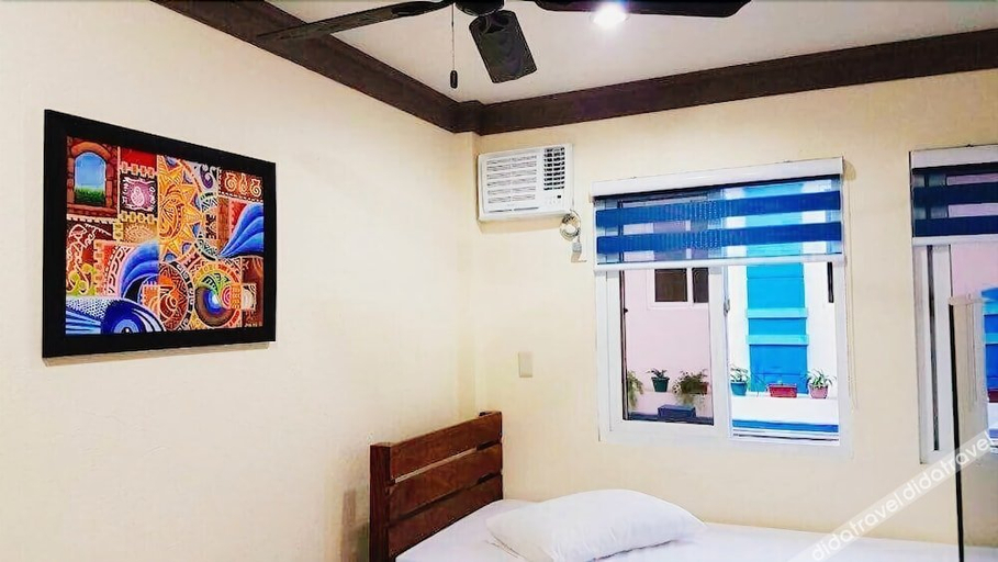 Bedroom 4, Den Den Guesthouse, Basco