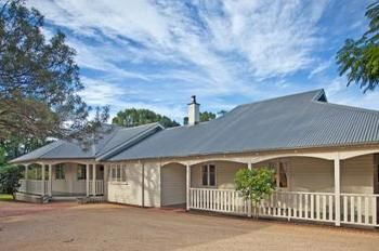 Others 4, Bangalow Guesthouse, Byron
