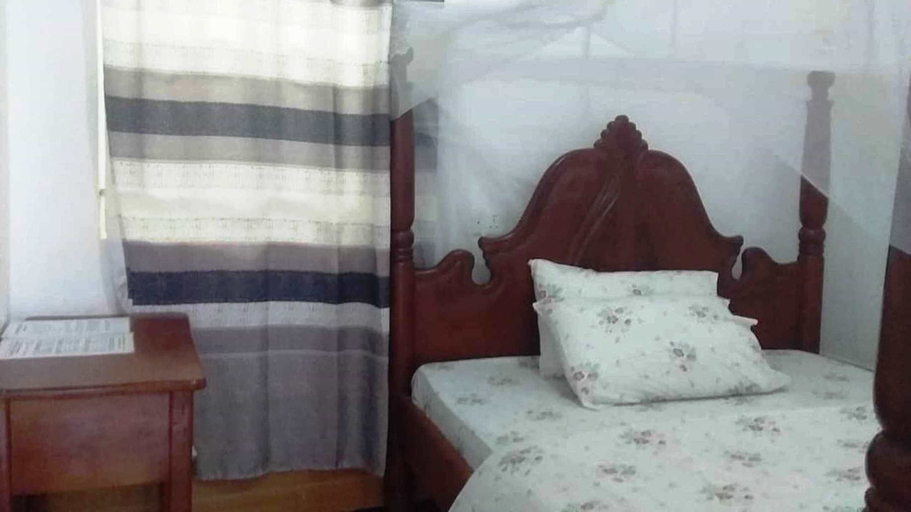 Bedroom 5, Baron Guest House, Busiiro