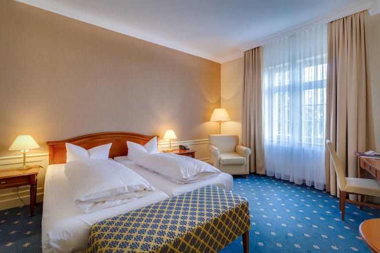 Bedroom 3, Seehotel Grossraeschen, Oberspreewald-Lausitz
