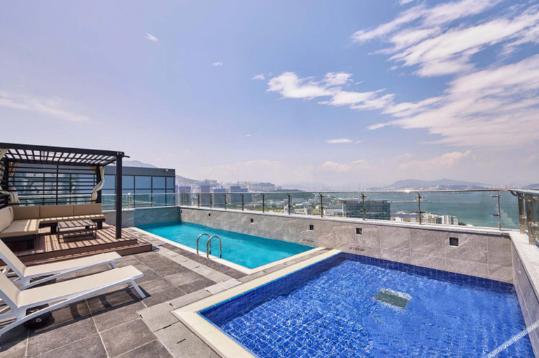 Sport & Beauty, Shiftdoor Residence Hari