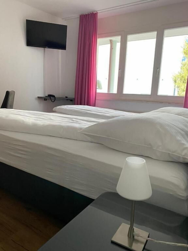 Bedroom 2, Bernina Bed and Breakfast, Prättigau/Davos