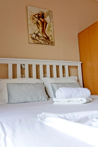 Room 2, Jimmy's apartments, North Aegean