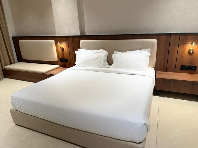 Bedroom 3, WATERLILY HOTEL, Indore