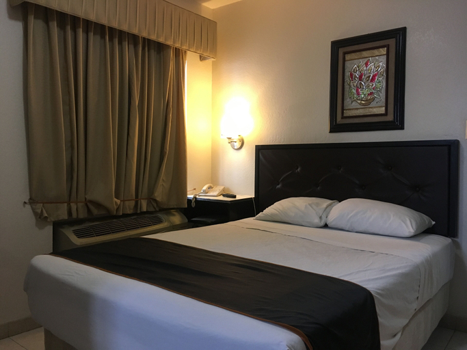 Others 5, Hotel Roma, Matamoros