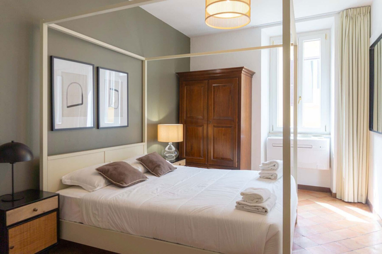Others 5, Piazza Navona Charming Apartment, Roma