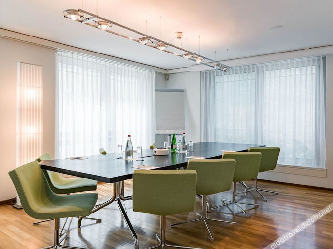 Others 5, Park Hotel Zug, Zug