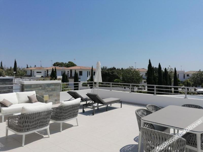 Food & Drinks 5, Atlantis Gardens, Larnaca