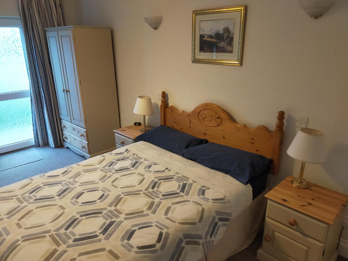 Bedroom 2, The Green Dragon Inn, Warwickshire
