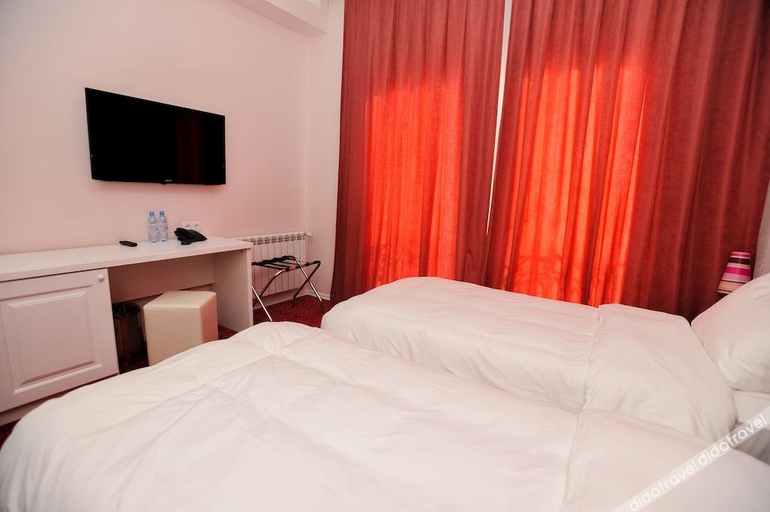 Bedroom 2, ピアッツァ フォー カラーズ(Piazza Four Colours), Batumi
