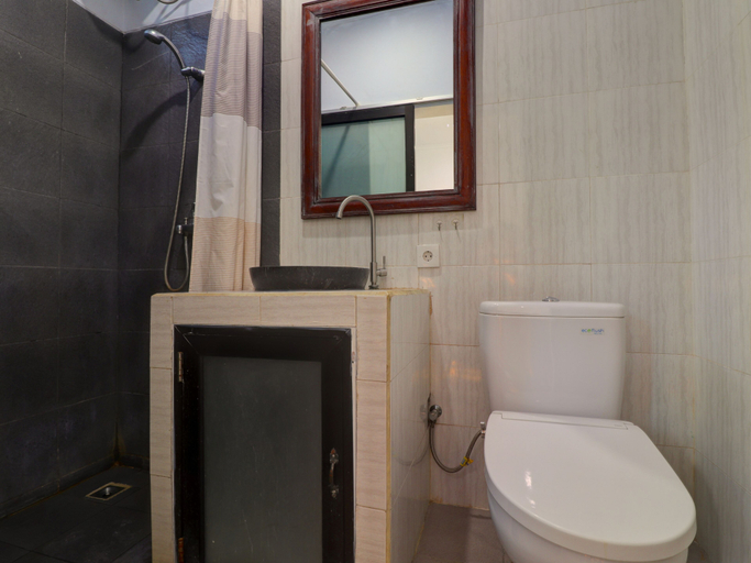 Bathroom 3, Rise Apartment Sanur, Denpasar