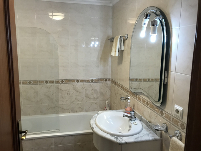 Bathroom 3, Penthouse Canico de Baixo, Santa Cruz