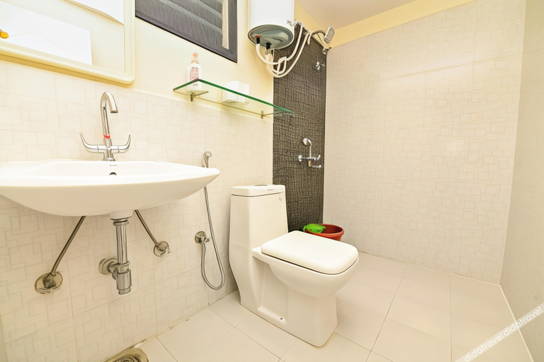 Bathroom 4, SAFARI QUEST , Mysore