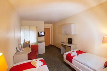 Others 3, Hotel Richter, Hamburg