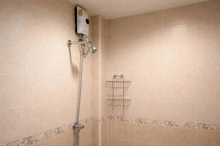 Bathroom 4, Grandmom Place Krabi, Mueang Krabi