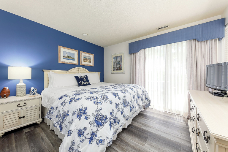 Bedroom 2, The Shores Lakeside Condo Unit 5682, Grand Traverse