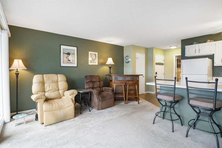 Living area 3, Lakefront Condo Near Margaritaville, Camden