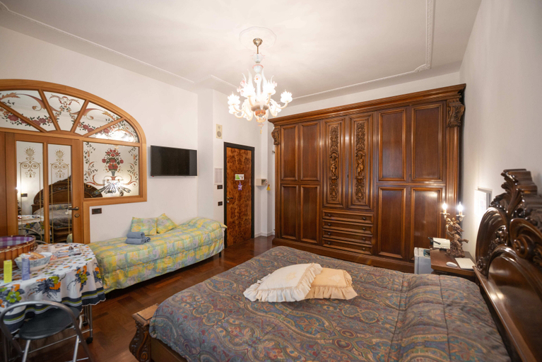 Bedroom 3, B&B Family First, Bergamo