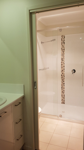 Bathroom 3, Myrtleford Holiday Park, Alpine- West