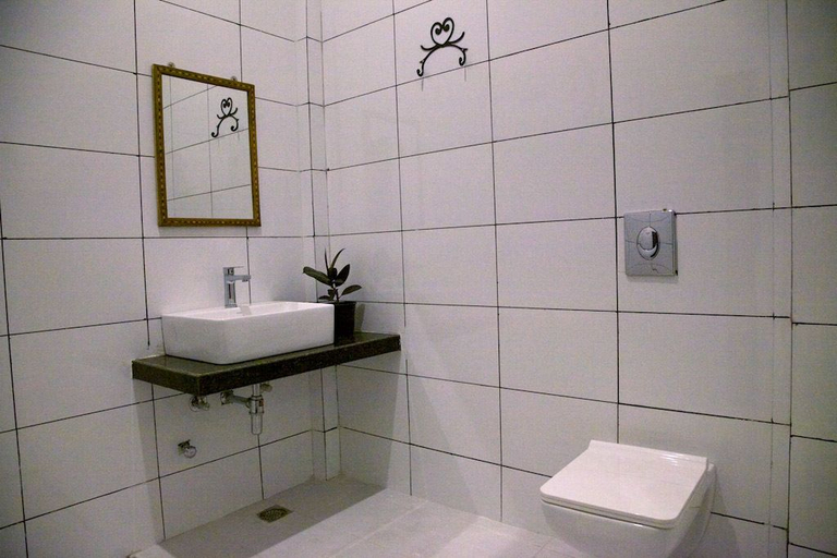 Bathroom 3, Hotel vamdev fort, Ajmer