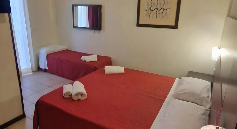 Bedroom 3, Hotel Alibi, Rimini