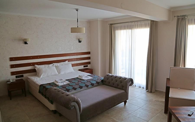Others 2, Otel Silvanus, Milas