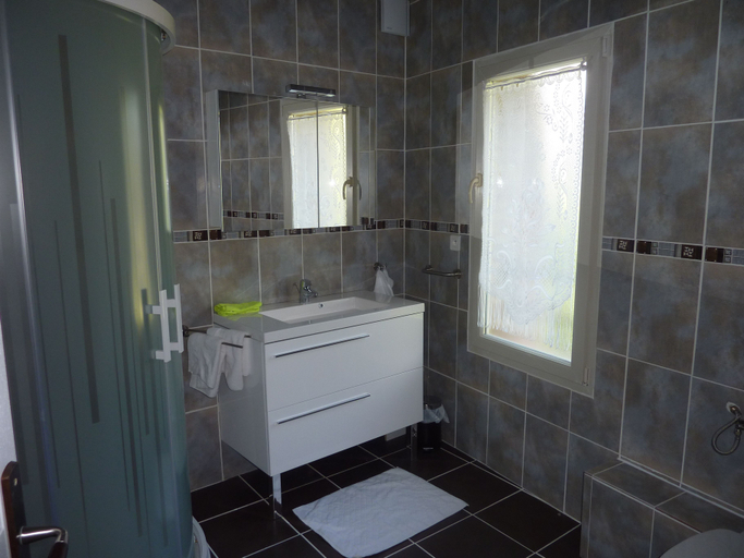 Bathroom, Domaine De La Tannerie chambres d'hotes et appartements, Pyrénées-Orientales
