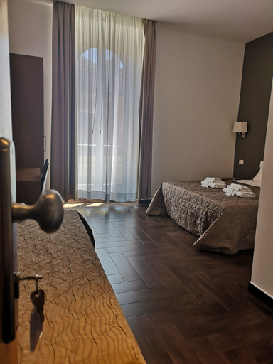 Bedroom 3, Rome Travellers Hotel, Rome