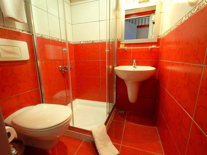 Bathroom 5, Hatay Hotel Istanbul - Boutique Class, Fatih