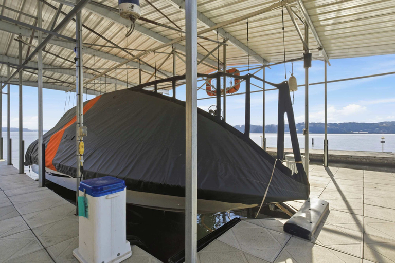 Dock 4, Beautiful Waterfront Lake Home With Private Dock, Miller
