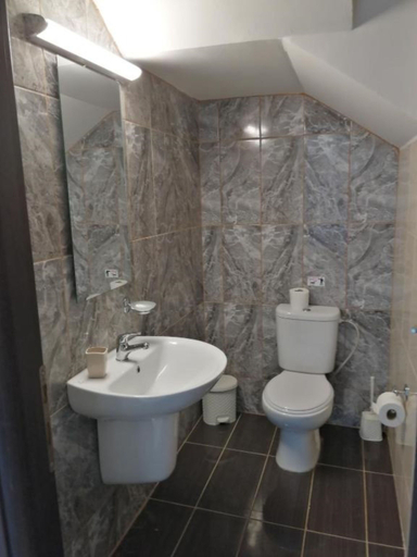 Bathroom 4, Carisa Maleme, Crete