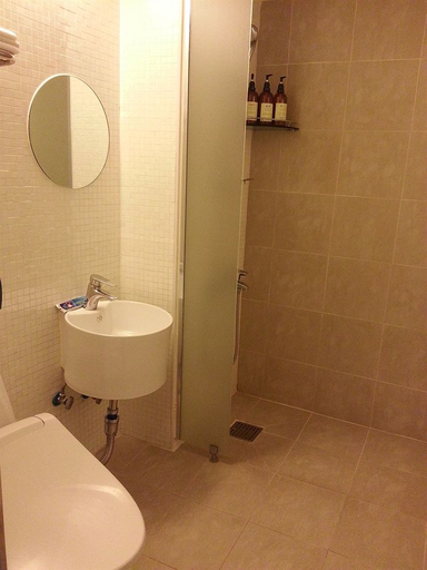 Bathroom, May Hotel Dongdaemun, Dong-daemun
