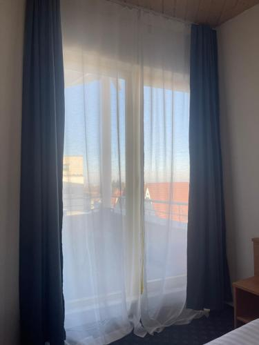 Others 5, KRYSTALL Hotel, Esslingen
