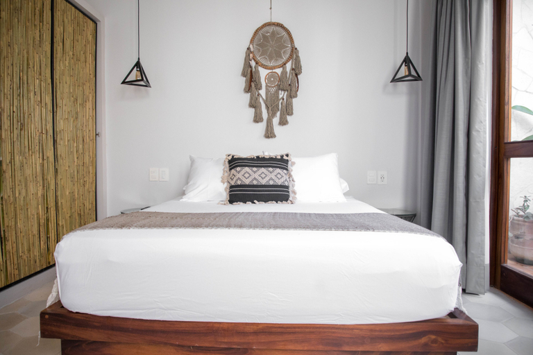 Others 5, PAL.MAR Hotel Tropical, Compostela