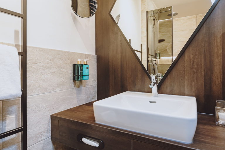 Bathroom 4, GLEMM by AvenidA incl Joker Card, Zell am See