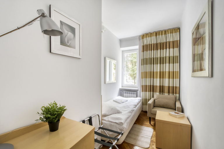 Others 2, 404 Rooms Obrzezna Mokotow, Warsaw