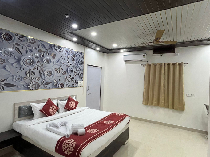 Room 4, Hotel PSR INN & Banquet, Chandauli