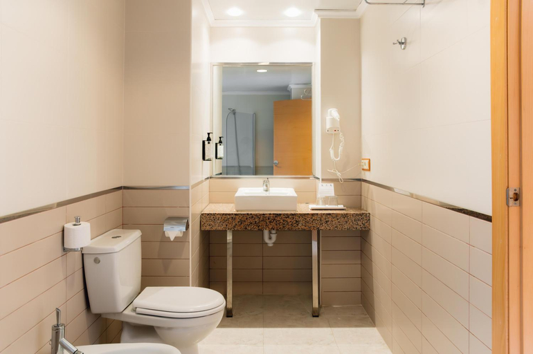 Bathroom 5, Moon Dreams Atlantic, Baleares