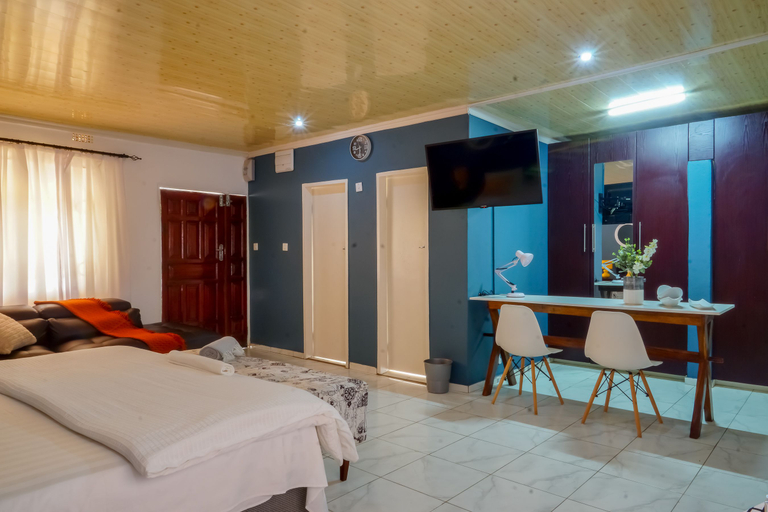 Others 4, Aceh Executive Lodge, Lusaka