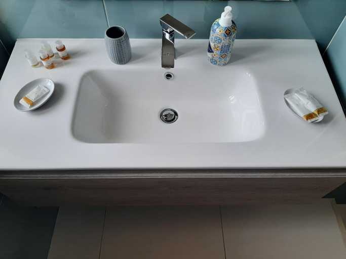 Bathroom 3, My Comfort Suite, Napoli