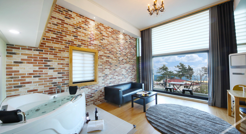 Bathroom 3, JD38 Pension, Gangneung