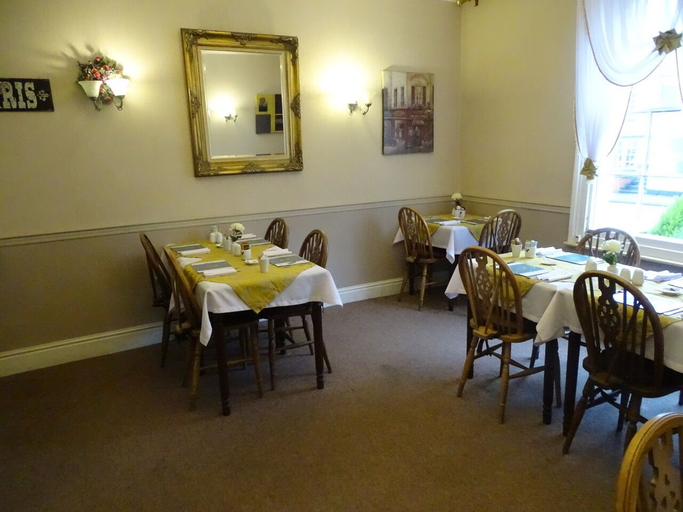 Food & Drinks 4, Lansdowne hotel, Warwickshire