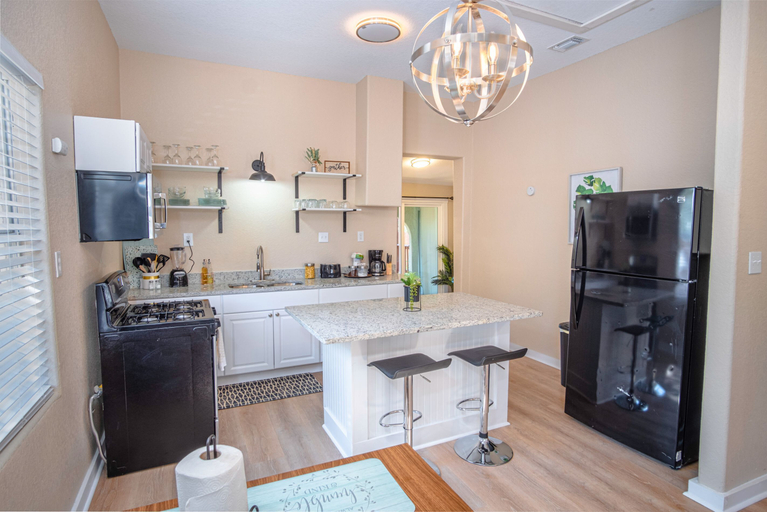 Others 5, 3 BR 1 BA Remodeled Home Near Downtown, Bexar