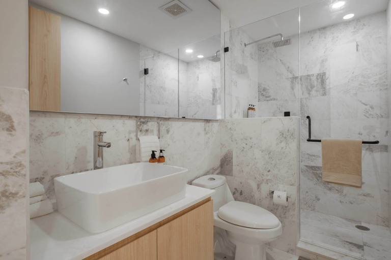 Bathroom 2, Luxury 2 BR Condo in Condesa, Mexico City