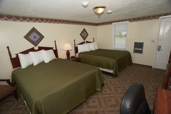 Others 4, Knights Inn Centerville, Barnstable