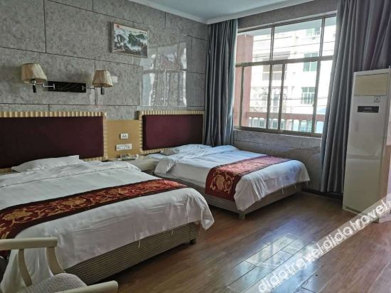 Others 5, Danzhaihongyundajiudian, Qiandongnan Miao and Dong