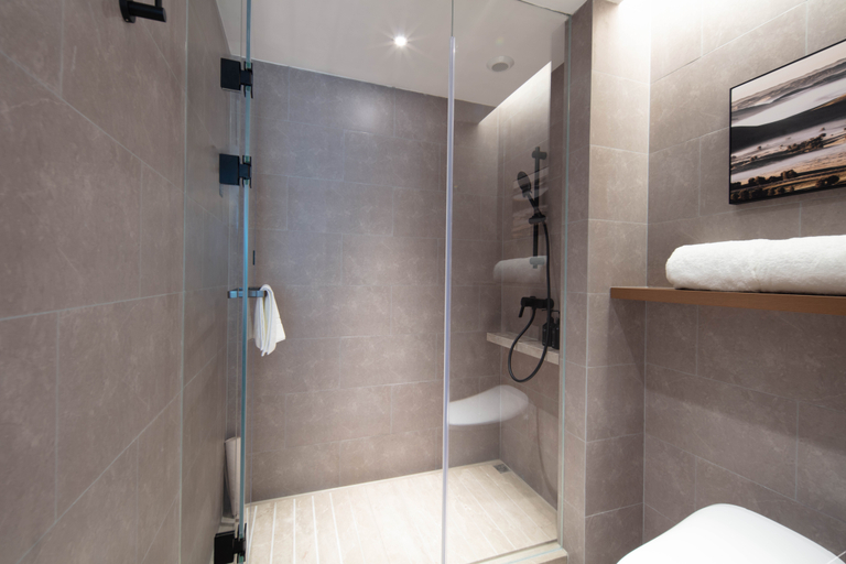 Bathroom 3, Atour Hotel Hangzhou Tonglu City Center, Hangzhou