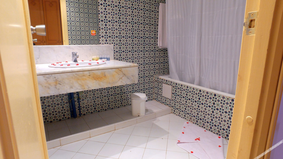 Bathroom, Dar El Manara Djerba Hotel & Aparts, Djerba Midoun